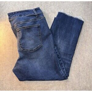 Maurices Size 14W Cropped Jeans Med Wash Holes